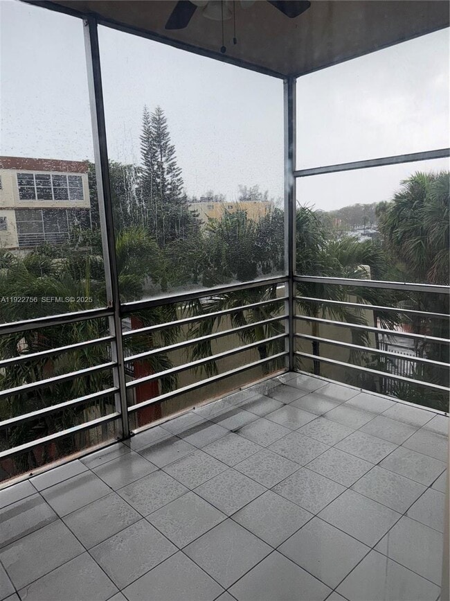 Foto del edificio - 4042 NW 19th St