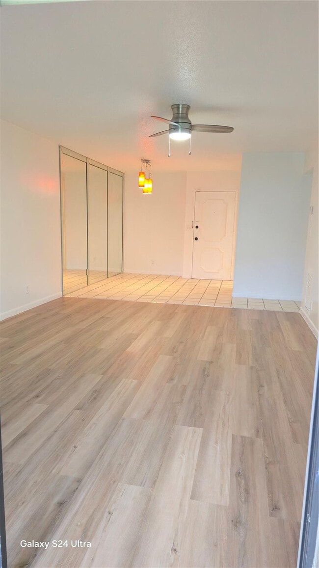 Building Photo - 3111 Oakland Shores Dr