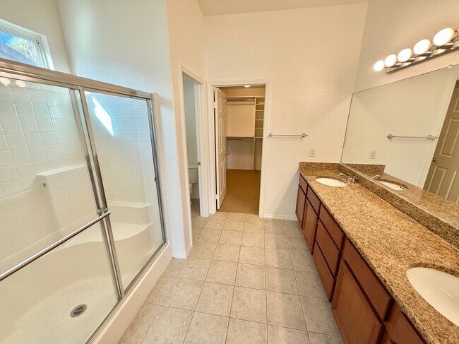 Foto del edificio - 37945 Encanto Rd