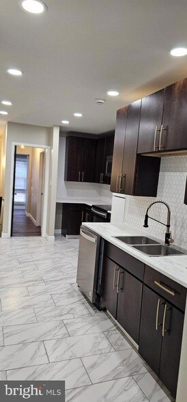 Foto del edificio - 1531 W Fairmount Ave