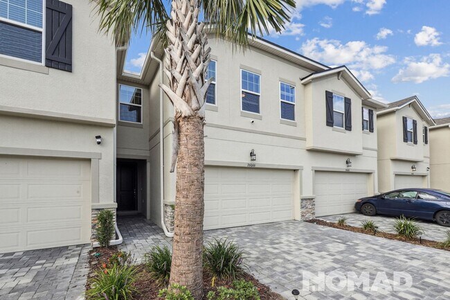 Building Photo - Upscale 3BR Townhome in Wesley Chapel (Nea...