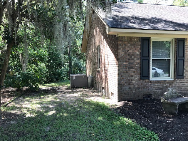 Building Photo - 21 S Hampton Dr