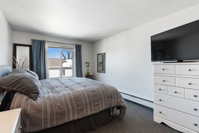 Foto del edificio - 7900 Harwood Ave