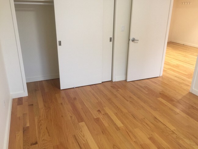 Foto del edificio - 2315 Astoria Blvd