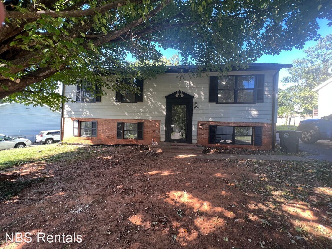 Foto principal - 4 br, 1.5 bath House - 1020 Long Meadows D...
