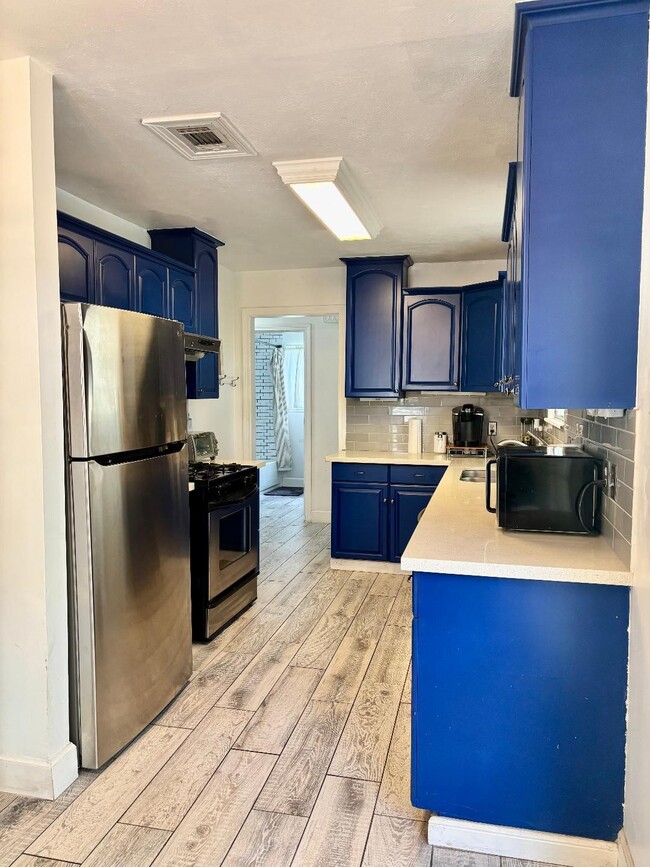 Building Photo - 1911 Tabor St Building Photo - 1911 Tabor St