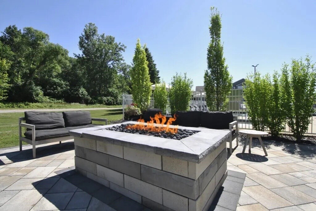 Foto principal - Hunters Ridge Apartments & Townhomes