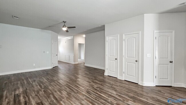 Foto del edificio - 403 Edgebrook Dr