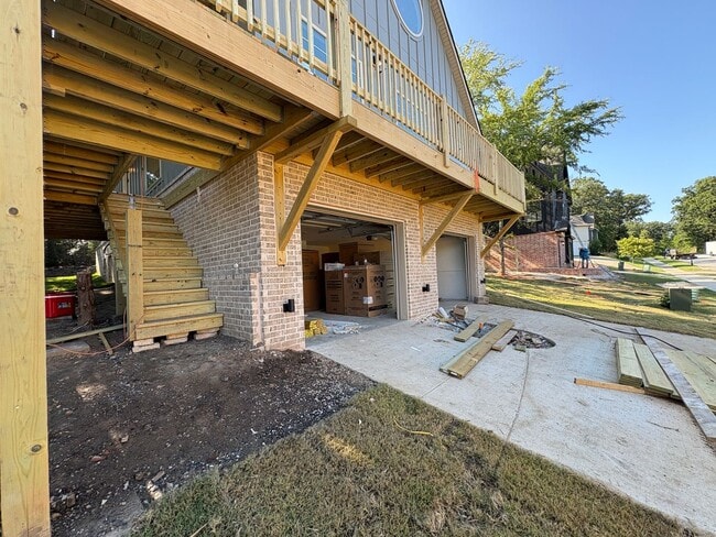 Building Photo - MTR2a-4