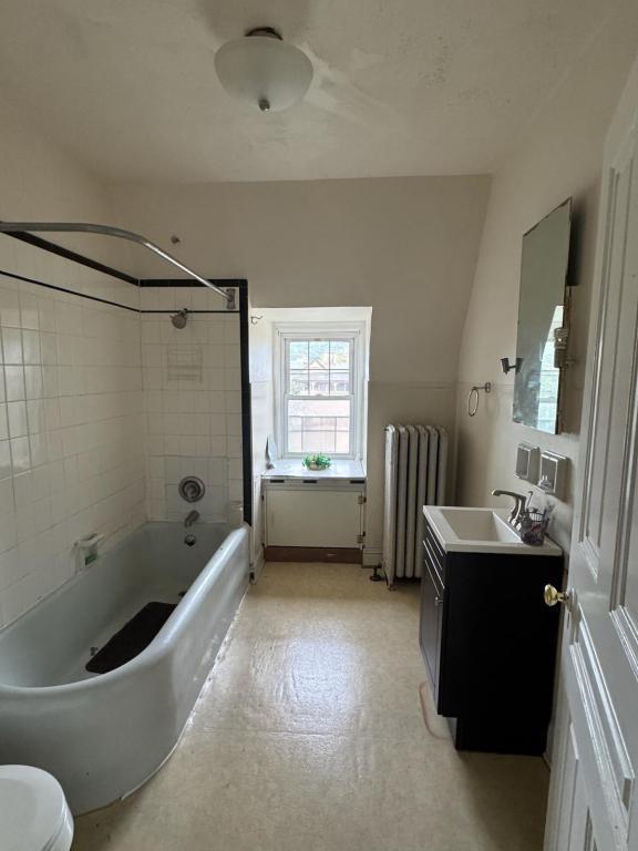 Foto del edificio - 445 Oley St