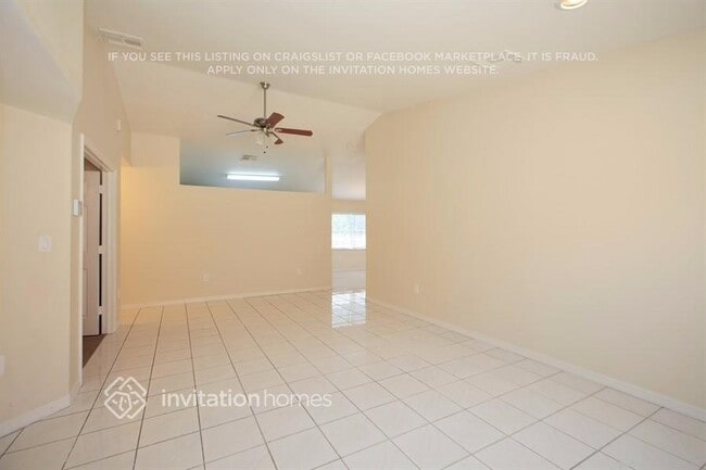 Building Photo - 504 SW 177th Ave