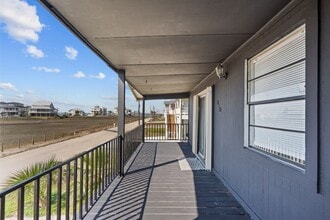 Building Photo - 810 93rd St