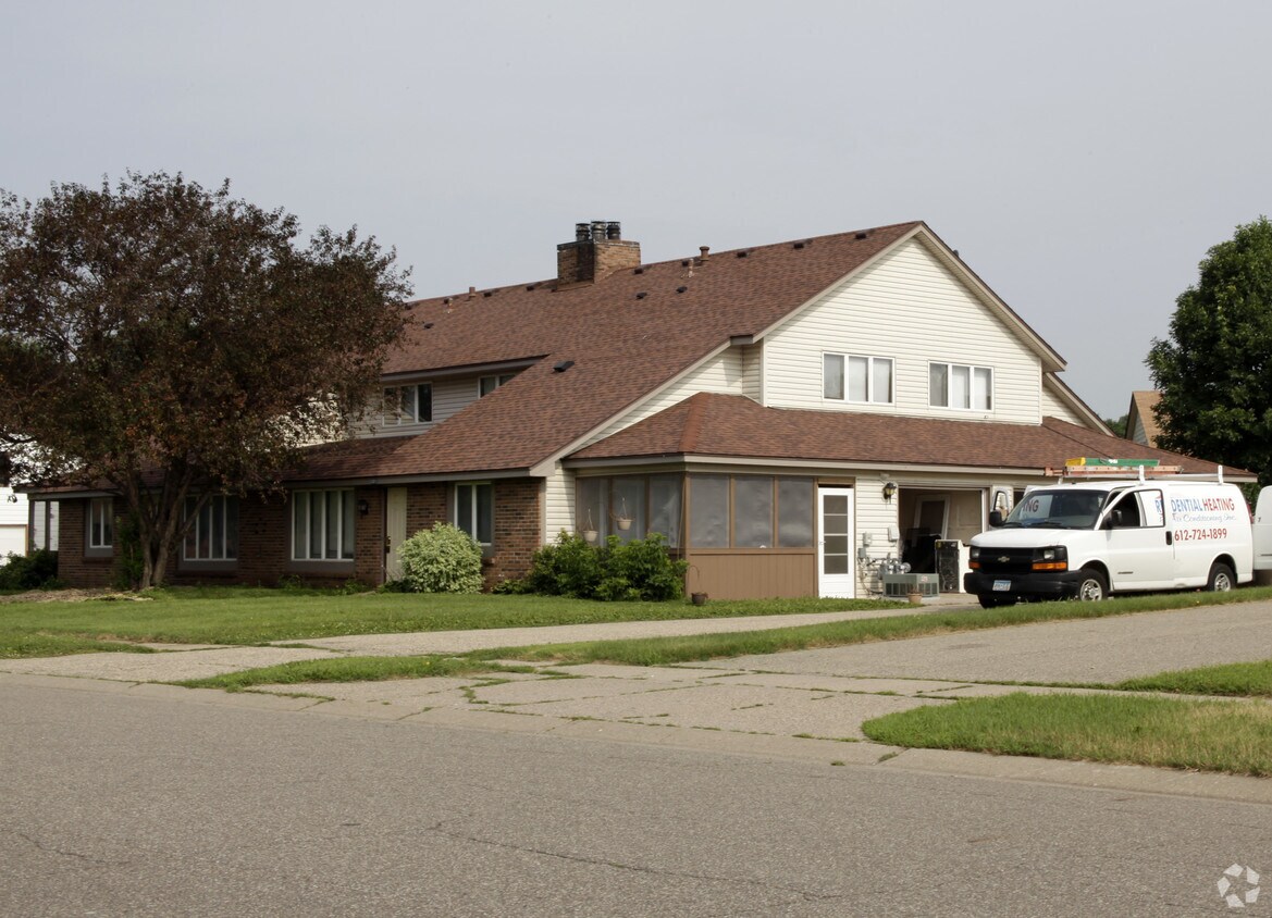 Building Photo - 8295 144th St W