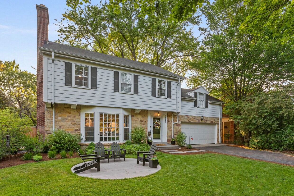 9526 Lawndale Ave, Evanston, IL 60203 House for Rent in Evanston, IL