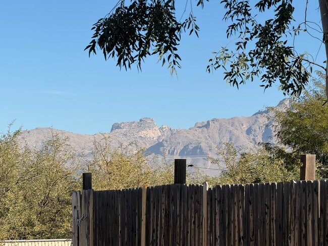 Building Photo - 2419 N Geronimo Ave