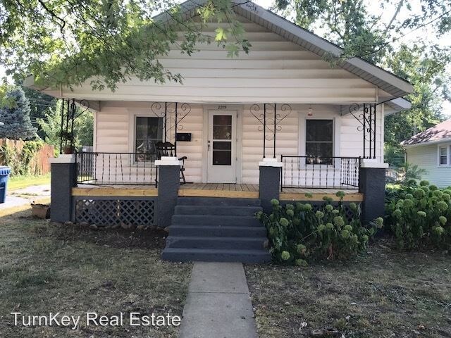 Foto principal - 2 br, 1 bath House - 2215 N Bolivar Road