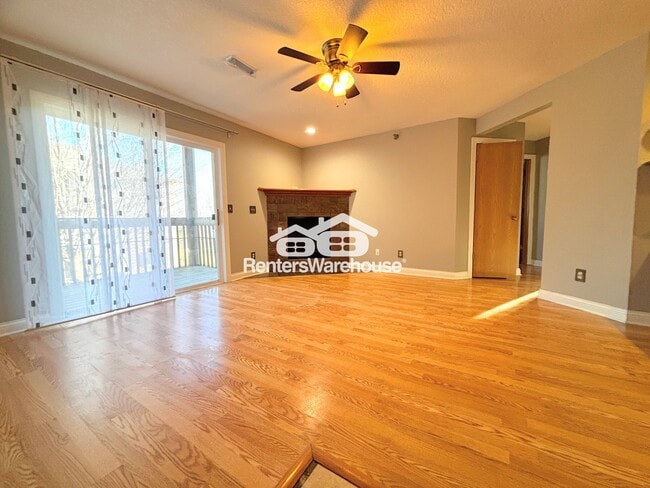 Foto del edificio - 10151 Sutton Pl