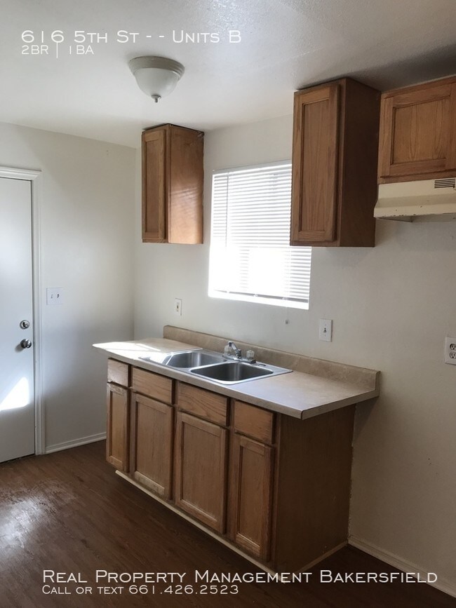 Building Photo - 616 5th Street Unit B