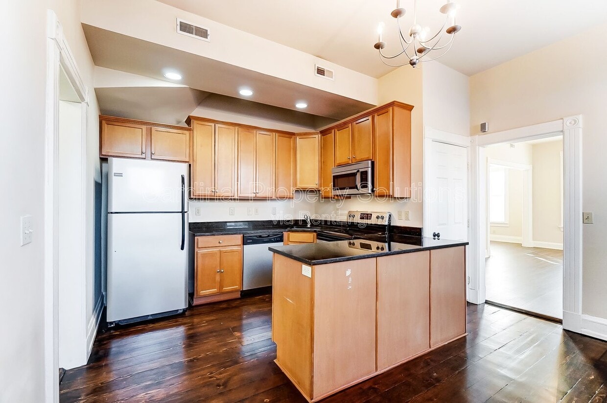 Photo - 2114 Kemper Ln