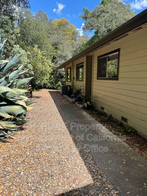 875 Watson Rd, Ukiah, CA 95482 House Rental in Ukiah, CA