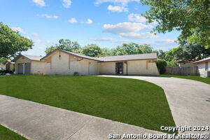 Foto del edificio - 7014 Forest Moss St
