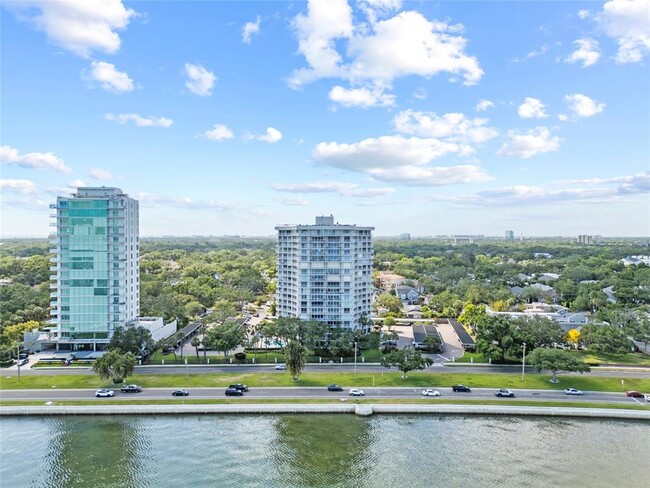 Foto del edificio - 2611 Bayshore Blvd