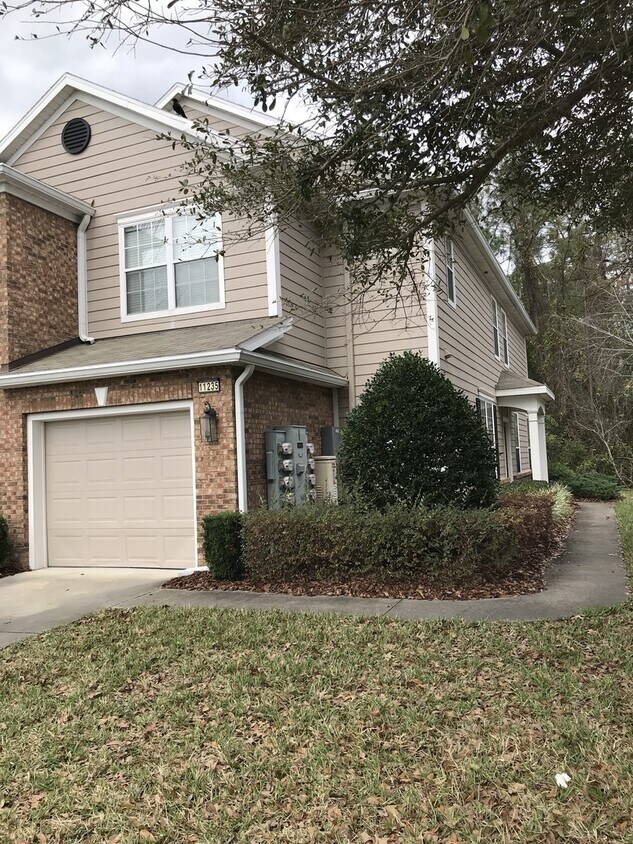 Foto principal - Nice Townhome in Campfield