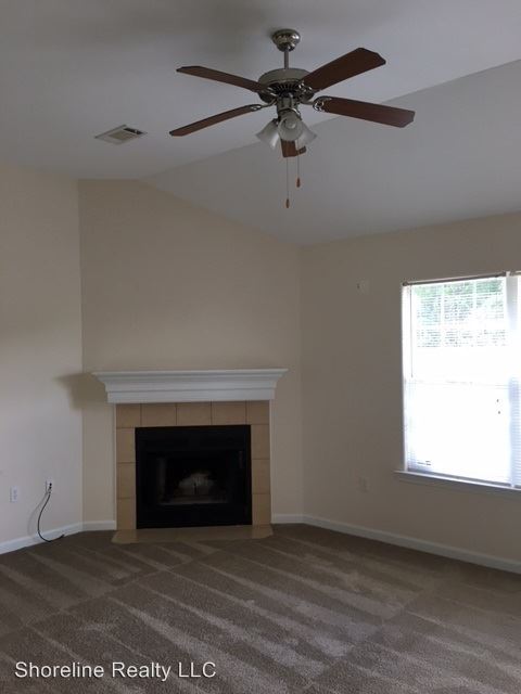 Building Photo - 2105 Irma Cir