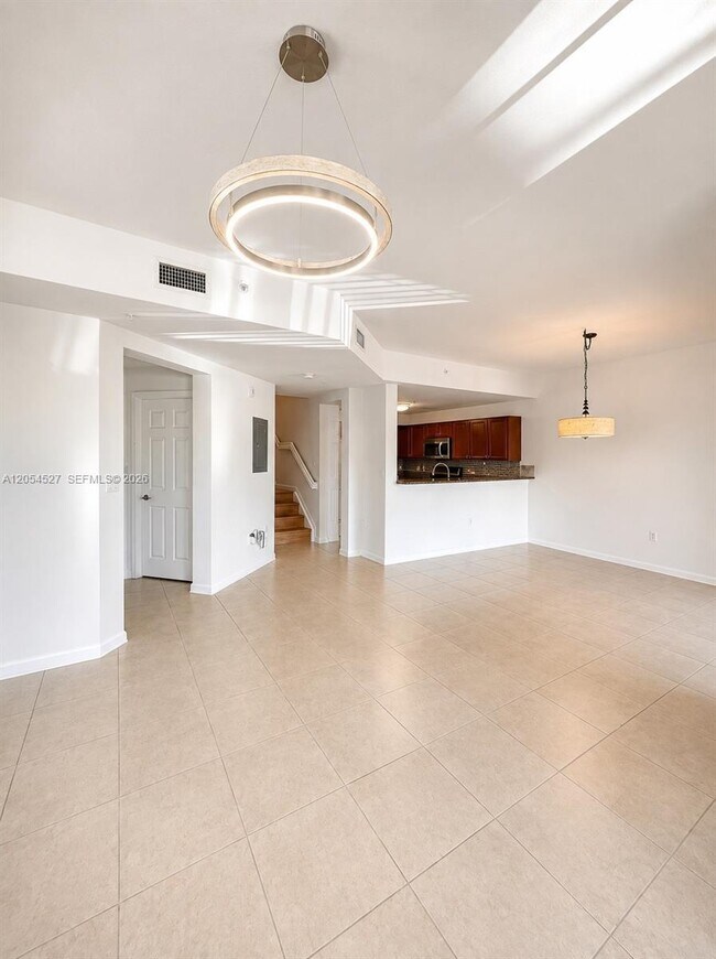 Foto del edificio - 11002 NW 83rd St