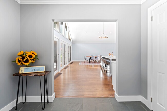 Foyer to kitchen/dining - 300 Marion Ln