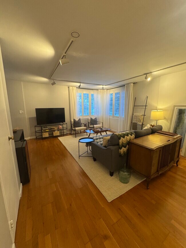 Foto del edificio - 1188 Briarcliff Rd NE