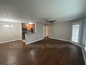 Building Photo - 5992 Westgate Dr