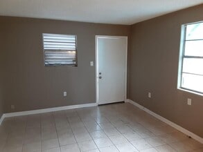 Building Photo - 3718 Avenue M 1/2