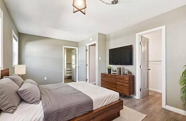 Foto del edificio - 1859 S Kearney St