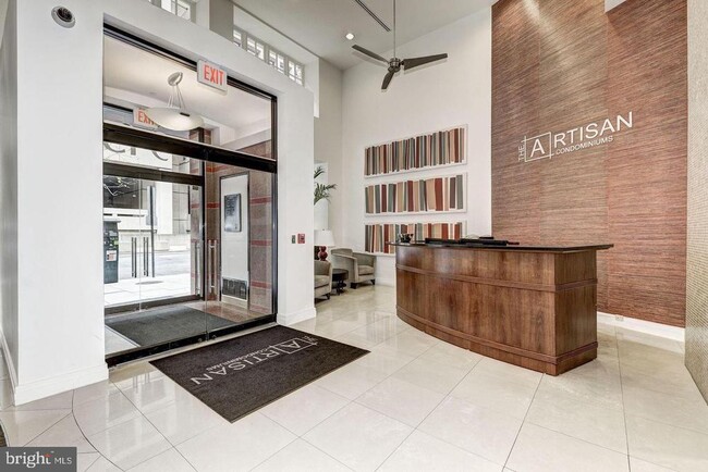 Foto del edificio - 915 E St NW
