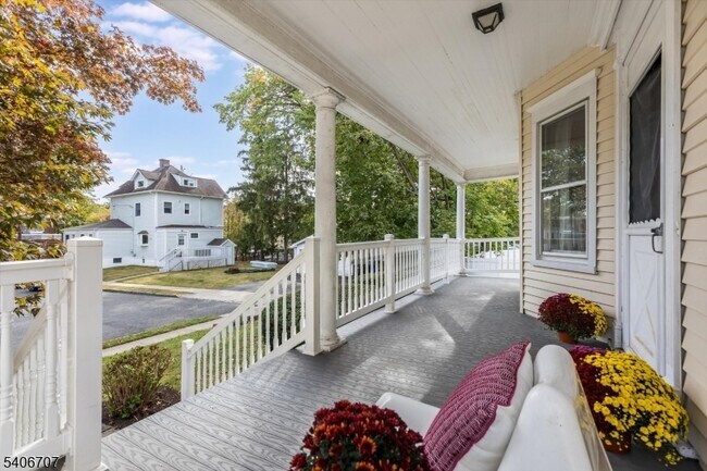 Foto del edificio - 11 Mountain View Pl