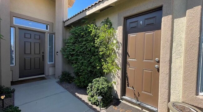 Building Photo - 43209 Avenida Isabella