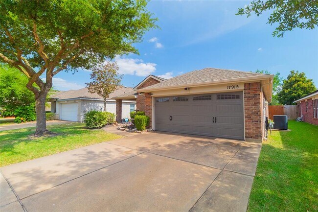 Foto del edificio - 17915 Landing Pines Trail