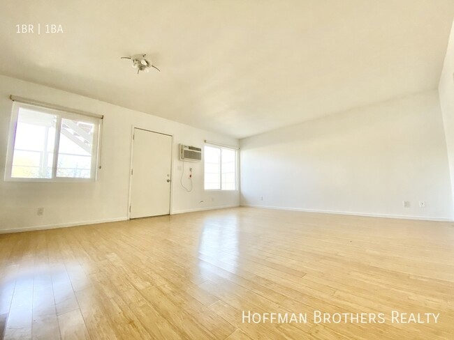 Building Photo - 249 S Ave 55