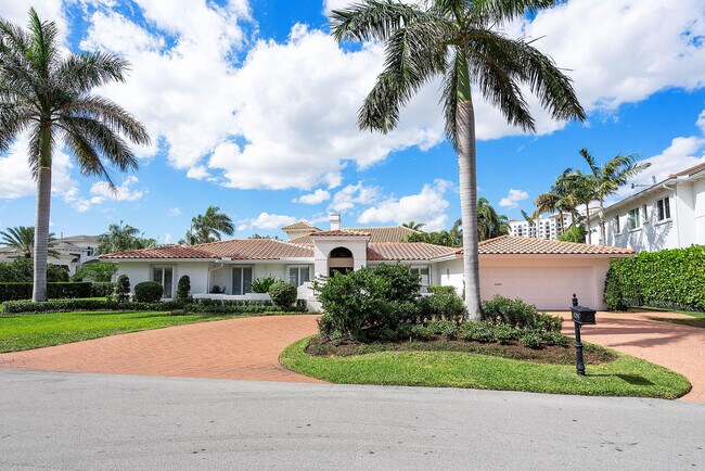 Foto del edificio - 1251 Thatch Palm Dr