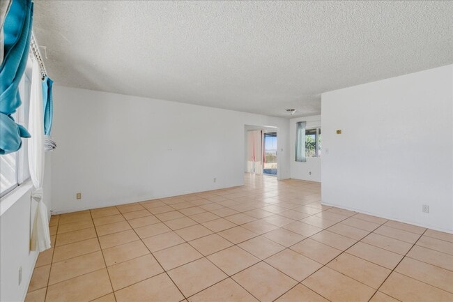 Building Photo - 7273 Sunny Vista Rd