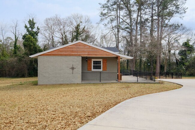 Foto del edificio - 54 Whitehead Dr