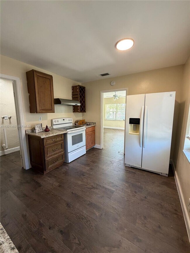 Foto del edificio - 1320 SW 11th Ave