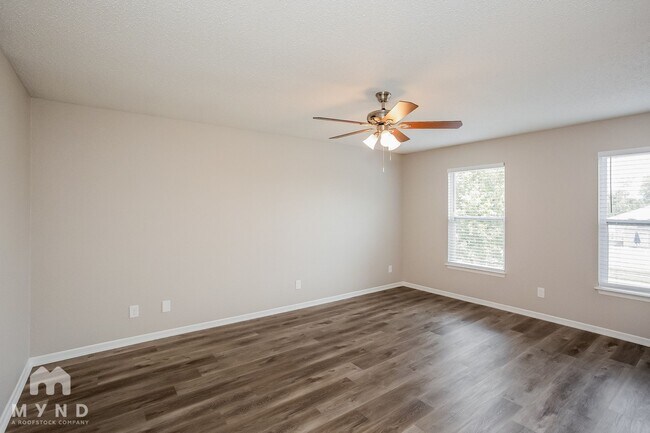 Foto del edificio - 12305 Bearsdale Dr