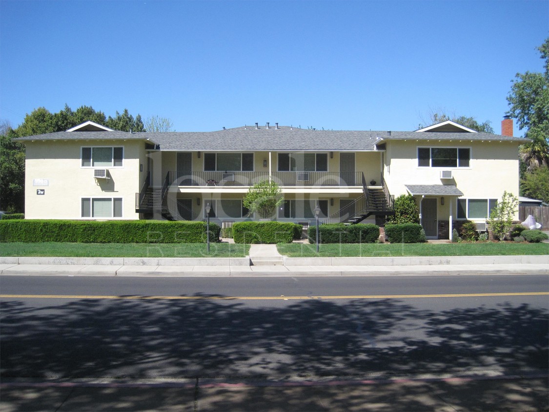 Primary Photo - 1500 Sheridan Ave