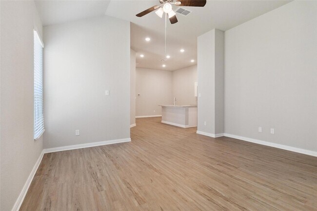 Building Photo - 170 Schrader Dr