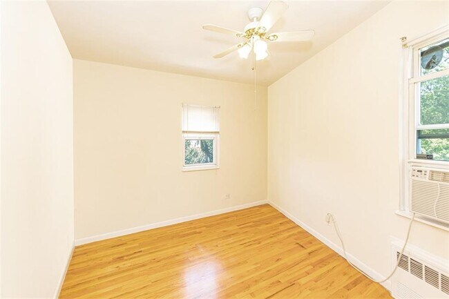 Foto del edificio - 326 Greenwood Ave