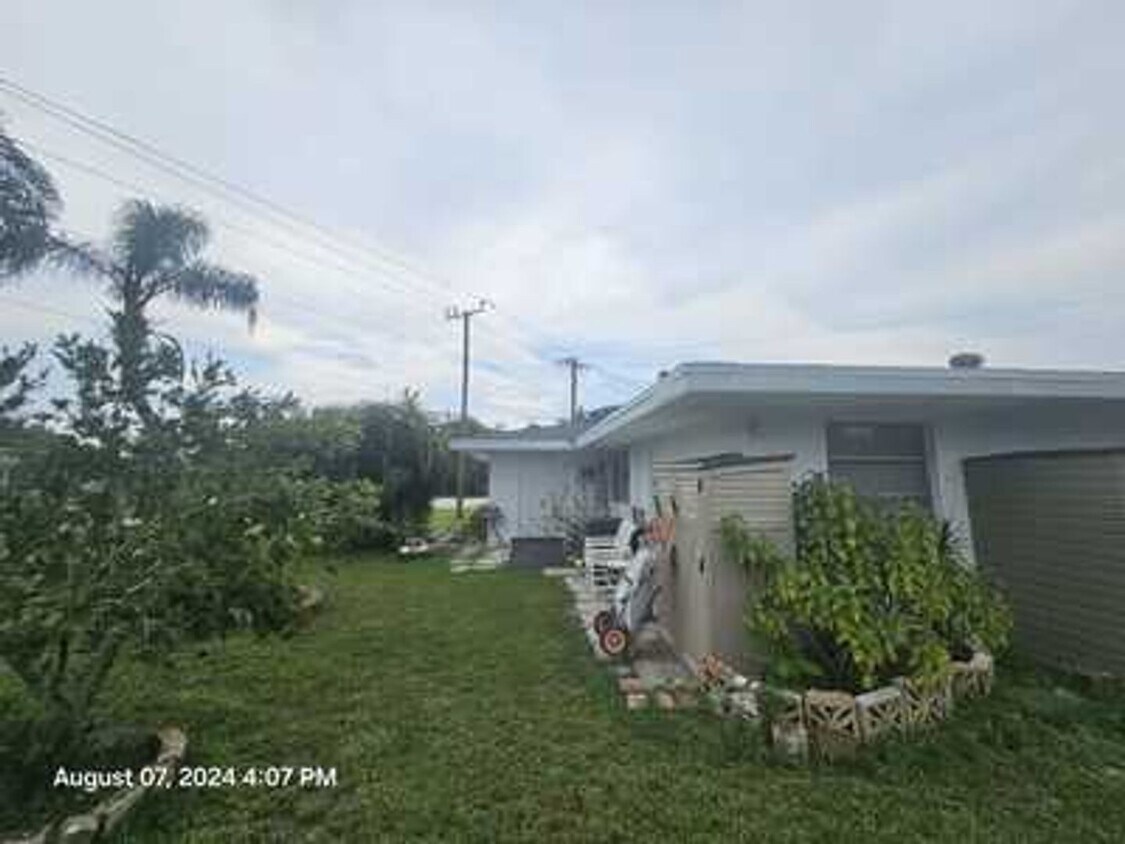 Foto principal - This charming 2-bedroom, 1-bathroom house ...