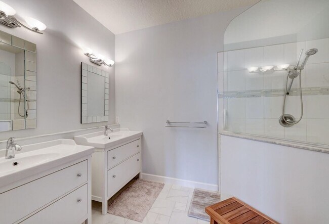 Foto del edificio - 1689 SW Harbour Isles Cir