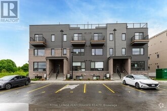Building Photo - 318 Mishi Private